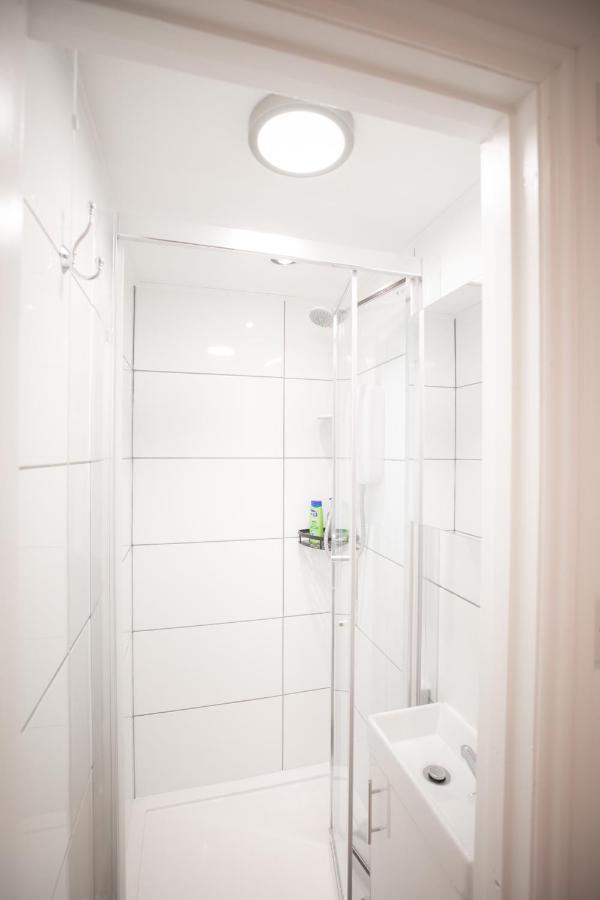Perfect Location 4Bed 2 Bath Spacious Apartment London Eksteriør billede